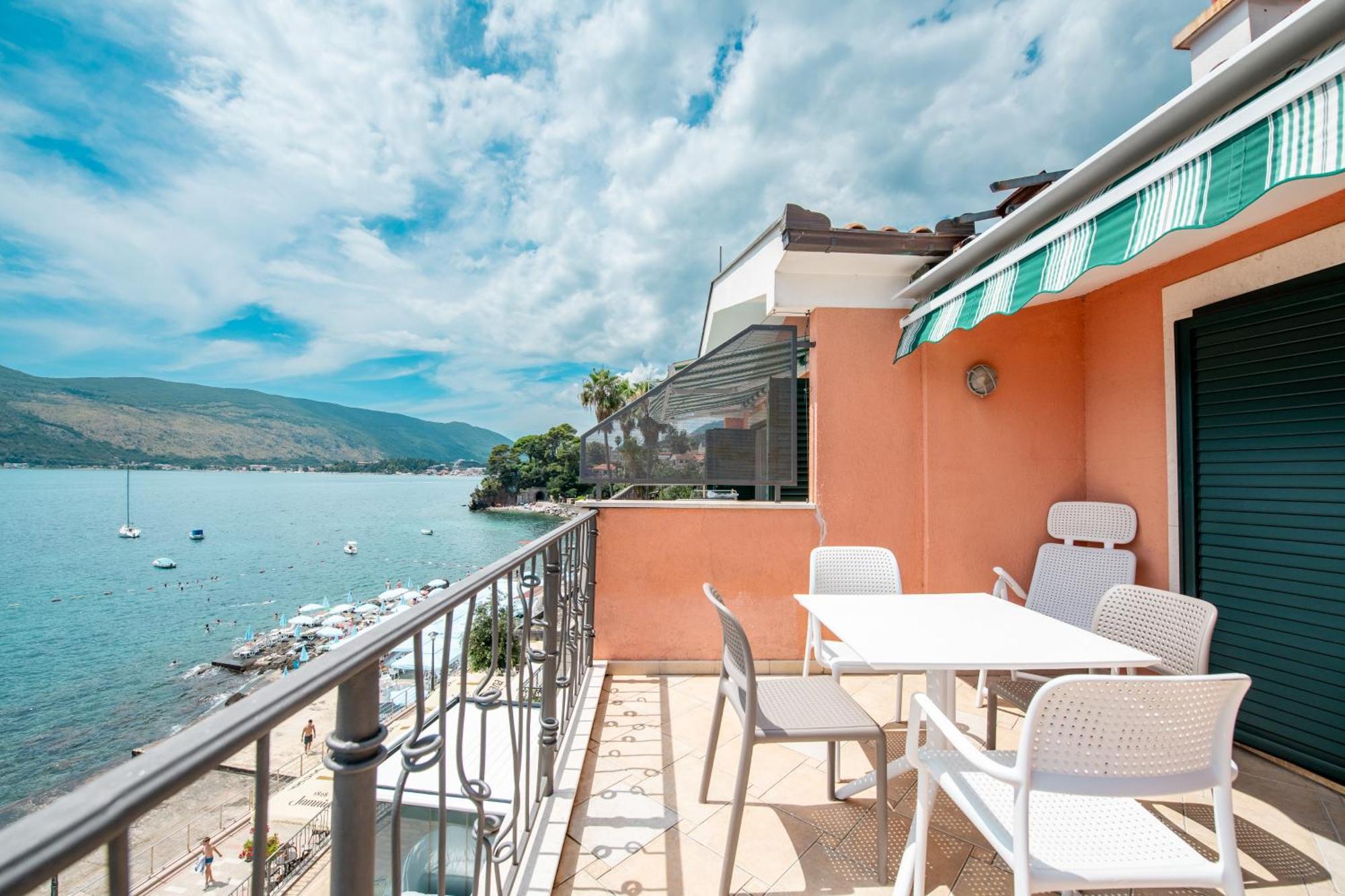 Boka Apartment 1 แฮร์เซ็ก-โนวี ภายนอก รูปภาพ